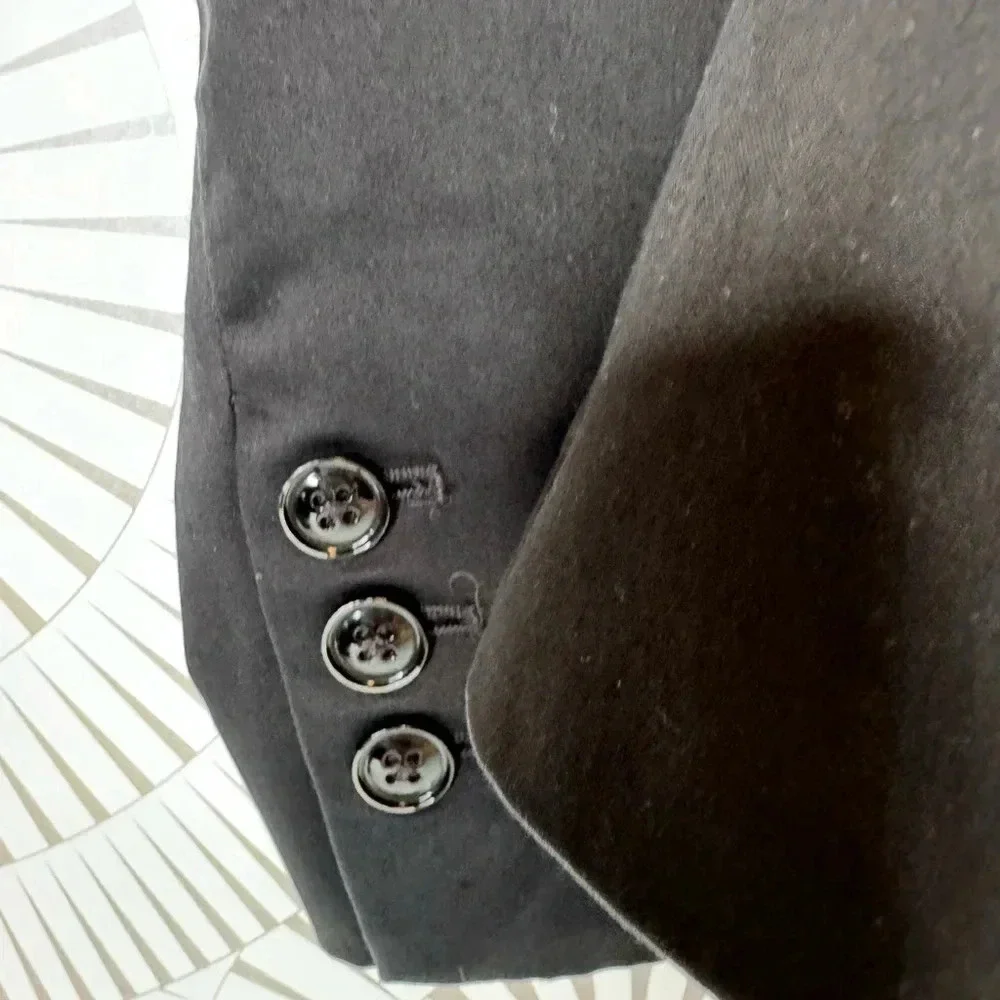 White House Black Market Women’s Black Blazer One Button Closure No Pockets Sz 2